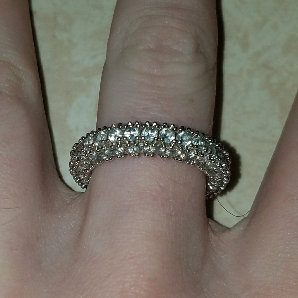 Elegant costume jewelry ring NWOT sz 8